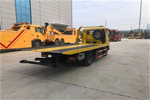 蓝田非事故拖车