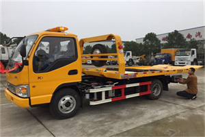 蓝田哪里有拖车服务